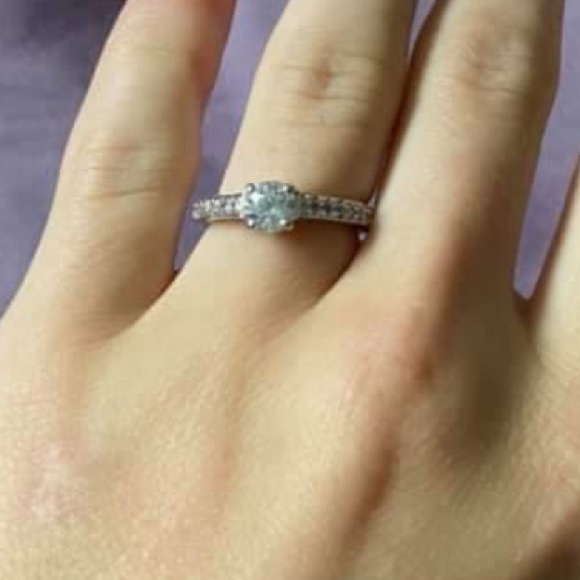 Swaroski ring - Picture 3 of 4